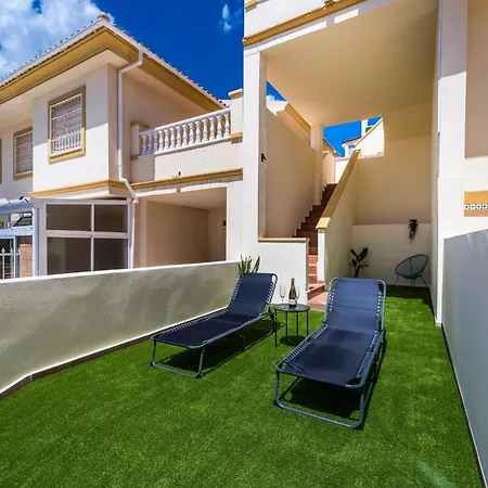 Exclusive Penthouse - Big Balcony & Private Garden Apartment